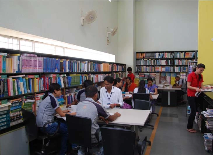 best library facilities college in Bangalore